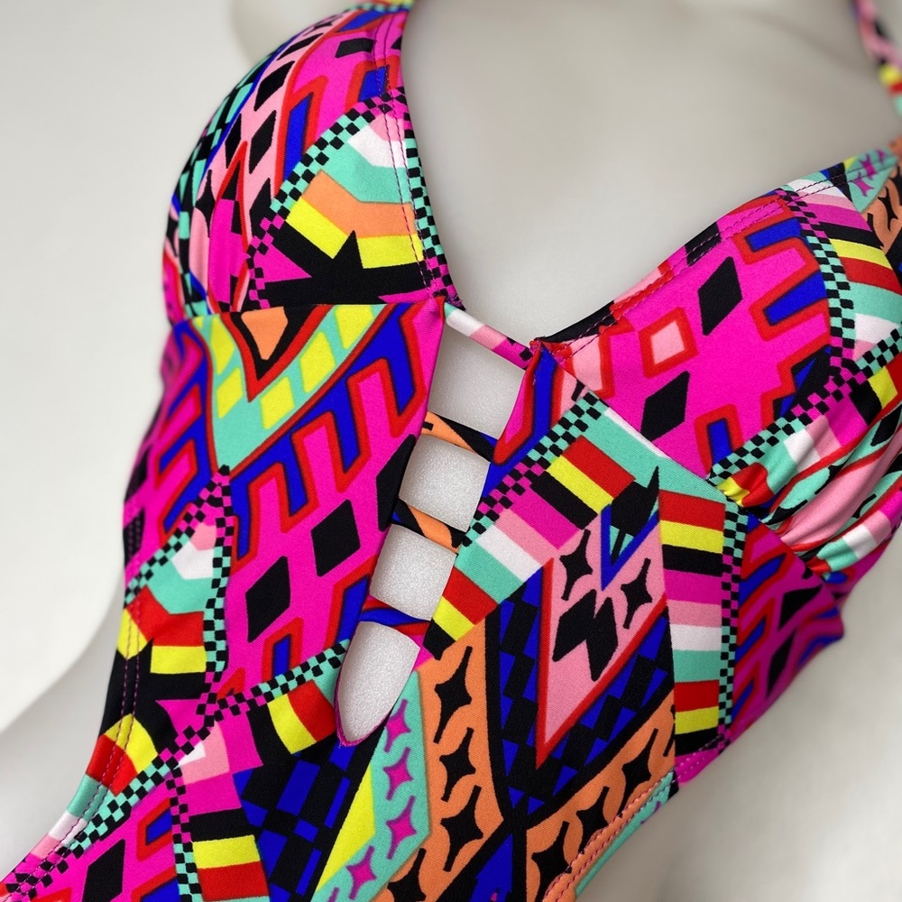 Colorful monokini, unfortunately no tags size M.